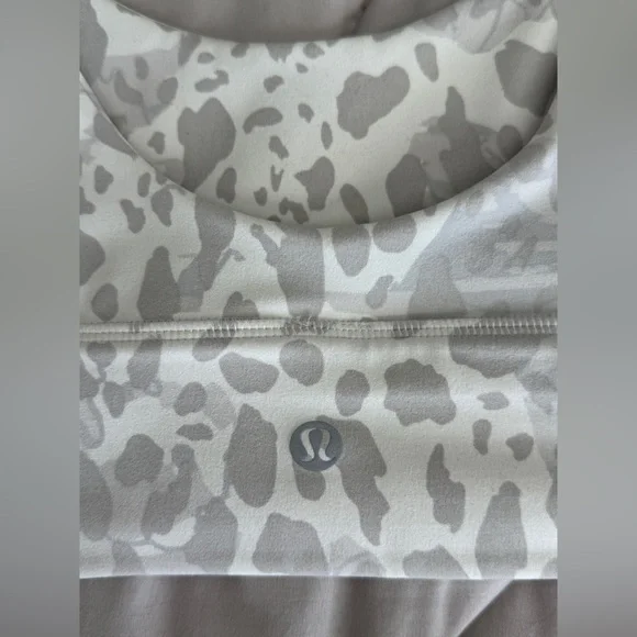 Lululemon Align Set (Cheetah Camo Antique White Multi) - Picture 3 of 6